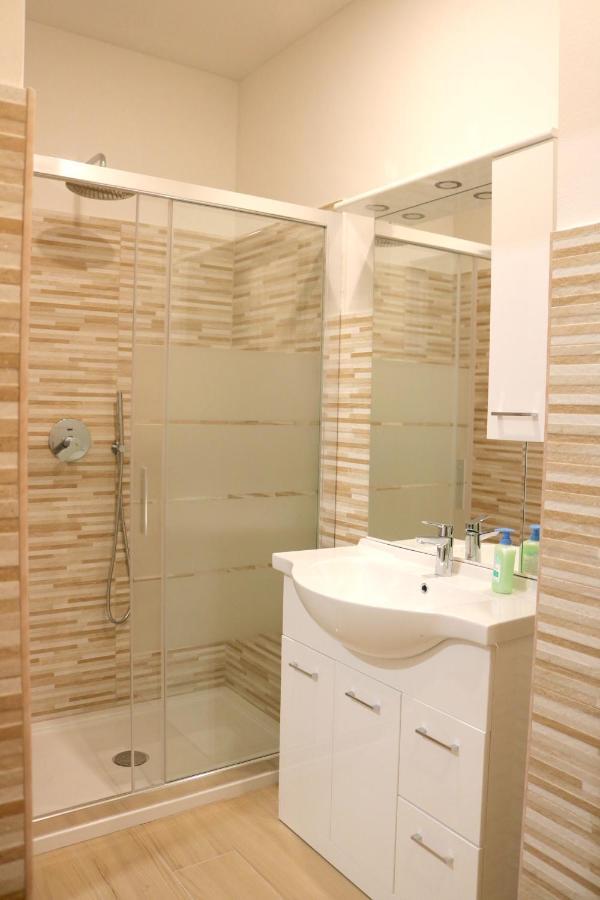 Portello Double Rooms Flat - 3 People Милано Екстериор снимка